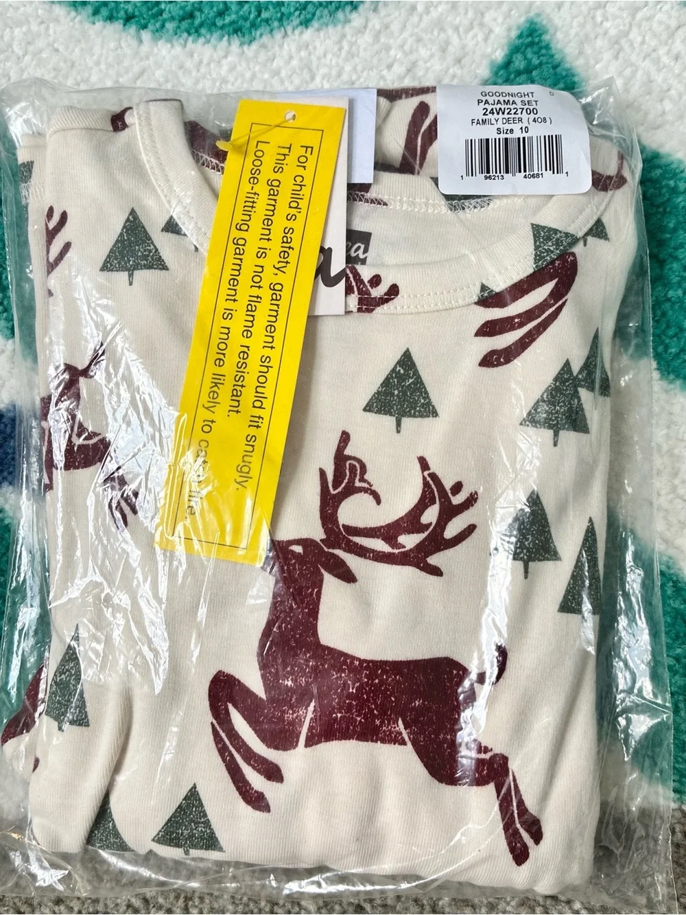 NWT - Tea Collection Holiday Pajamas (Cream/Burgundy/Green) Size 10